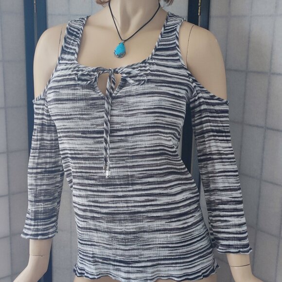 Stylish Michael Michael Kors Gray Marbled Top Keyhole Cold Shoulder Sz M - Picture 2 of 12